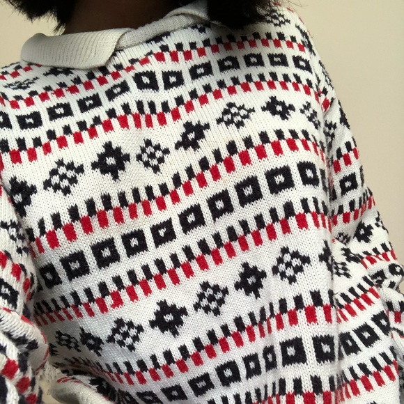 vintage white patterned sweater - Picture 2 of 4